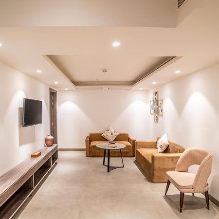 Juesta Residences - Aipl Joy Street, 古尔冈 外观 照片