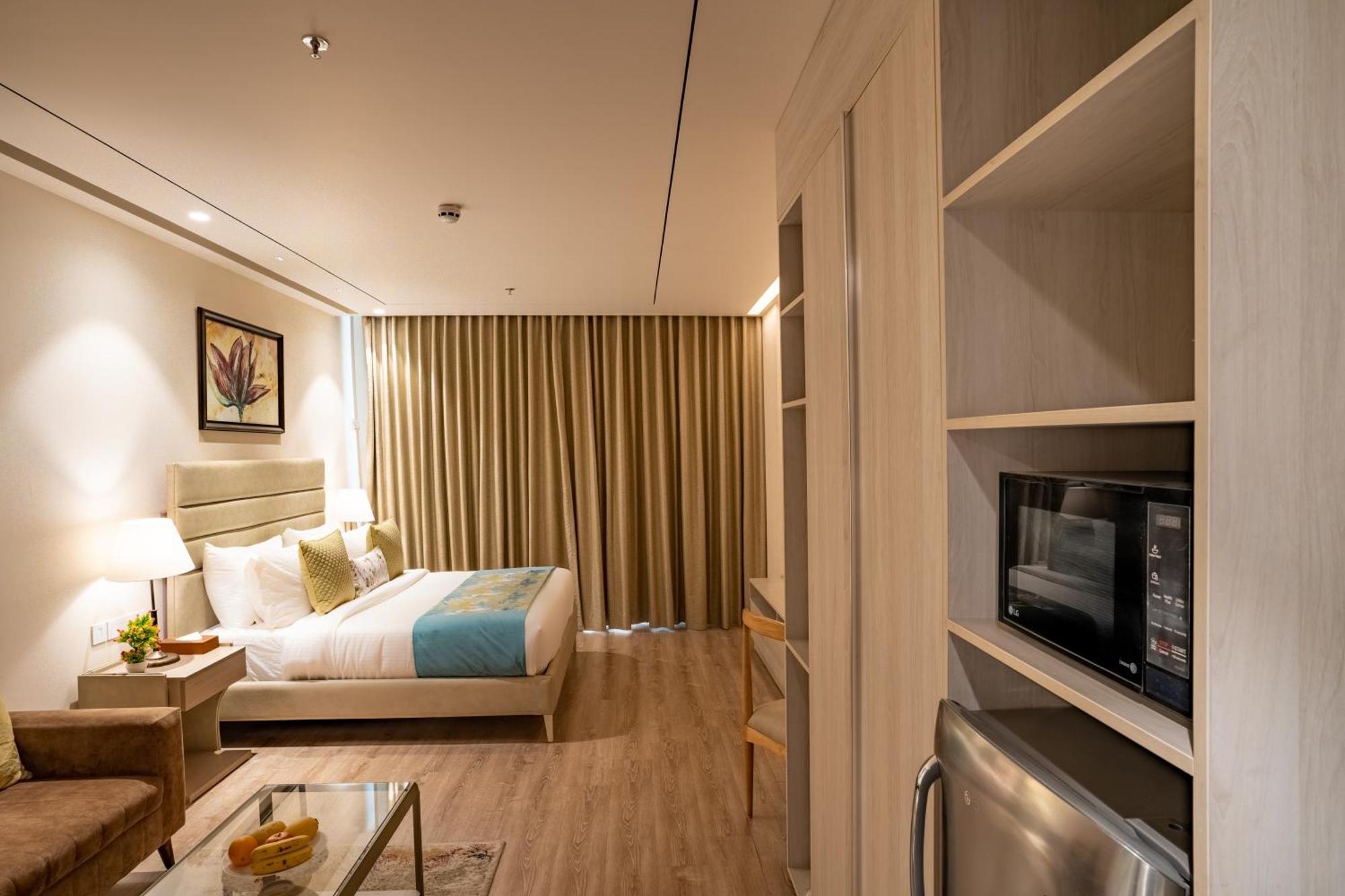Juesta Residences - Aipl Joy Street, 古尔冈 外观 照片