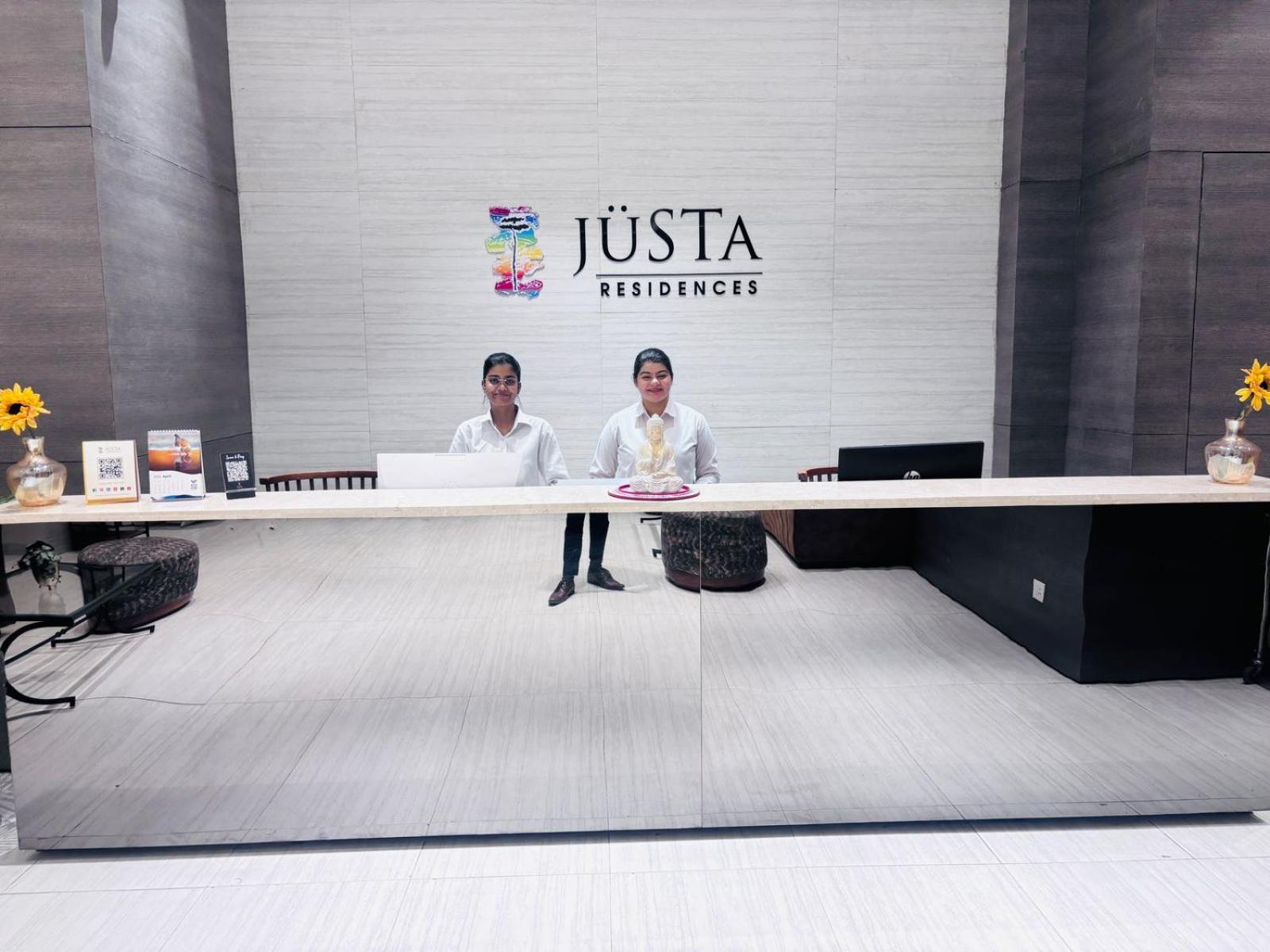Juesta Residences - Aipl Joy Street, 古尔冈 外观 照片